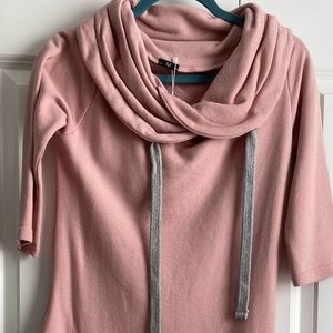 Ladies new with tags 3/4 sleeve dress!